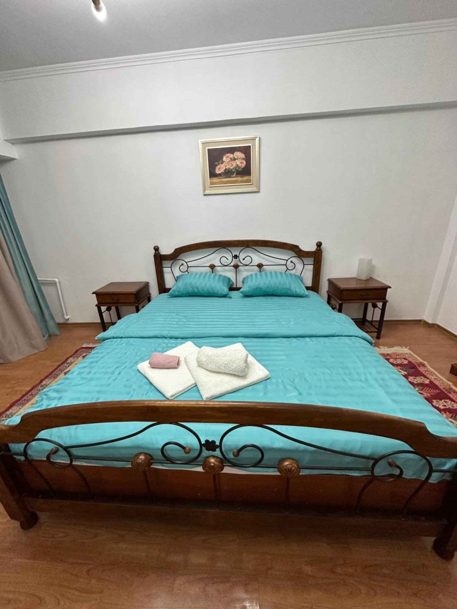 Apart 13 Almaty Bagian luar foto